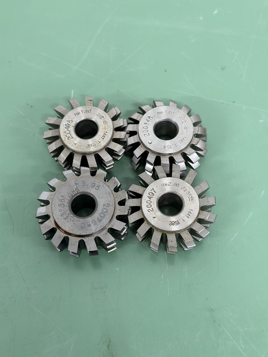 Tutti gli attrezzi: 4x Mikron gear cutting modules M1.60 M2. – Nuovo e nell'imballaggio originale da Aarberg venduto da SNMachines