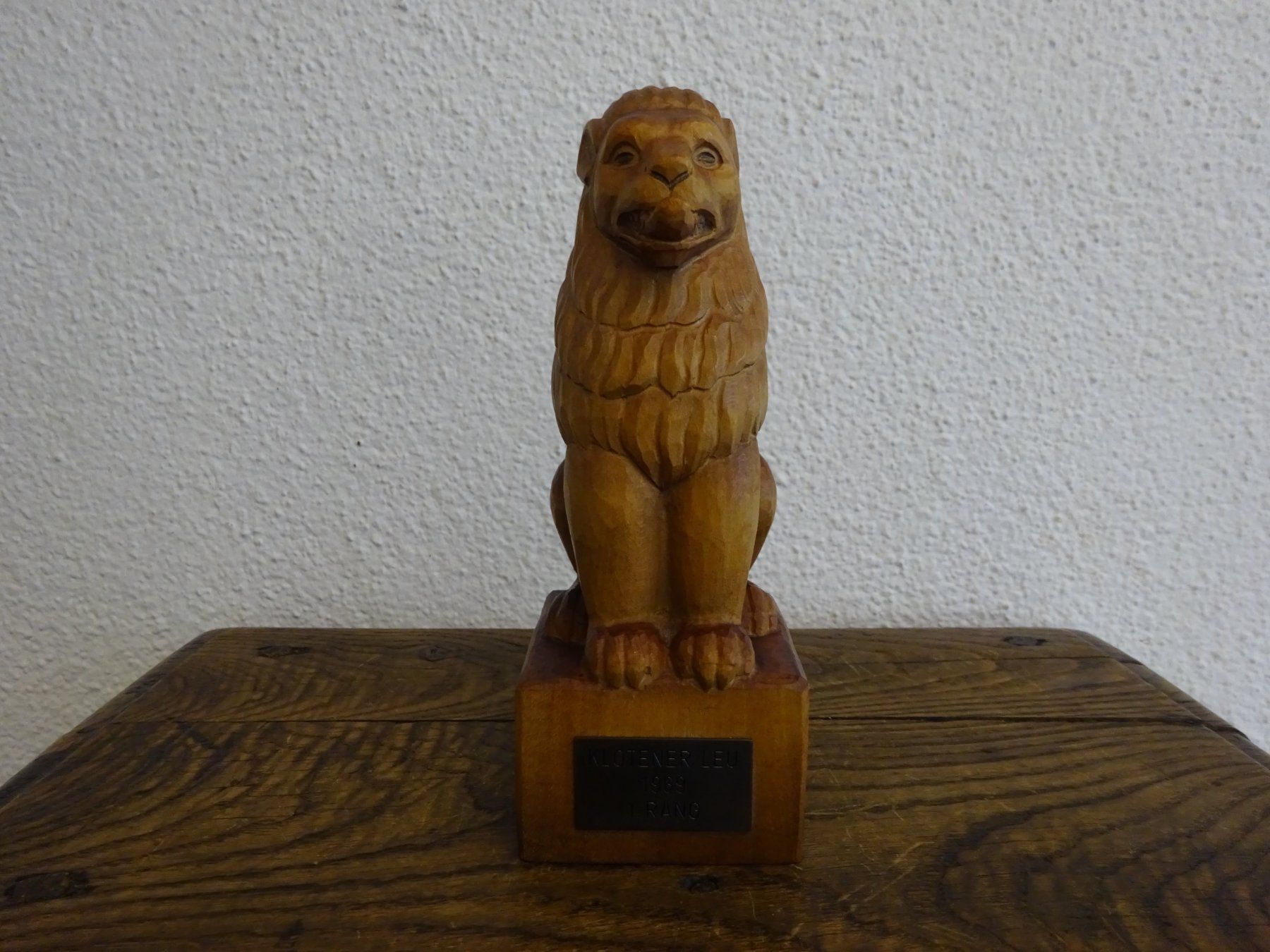 Sculture & Statue: Kloten Leu / Curling / Huggler – Usato da Esslingen venduto da eintagammeer 2