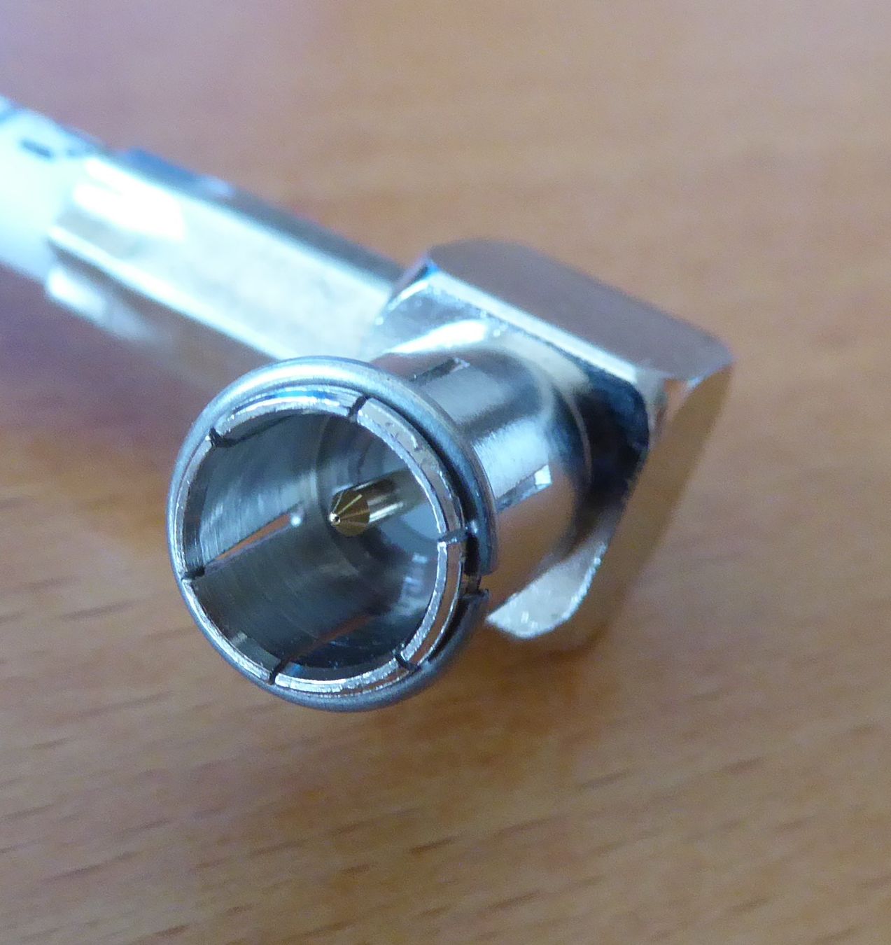 Cavi: Cablecom Breitband Anschlusskabel 3 Meter lang – Nuovo (secondo la descrizione) da Spreitenbach venduto da Turbo_1105 2