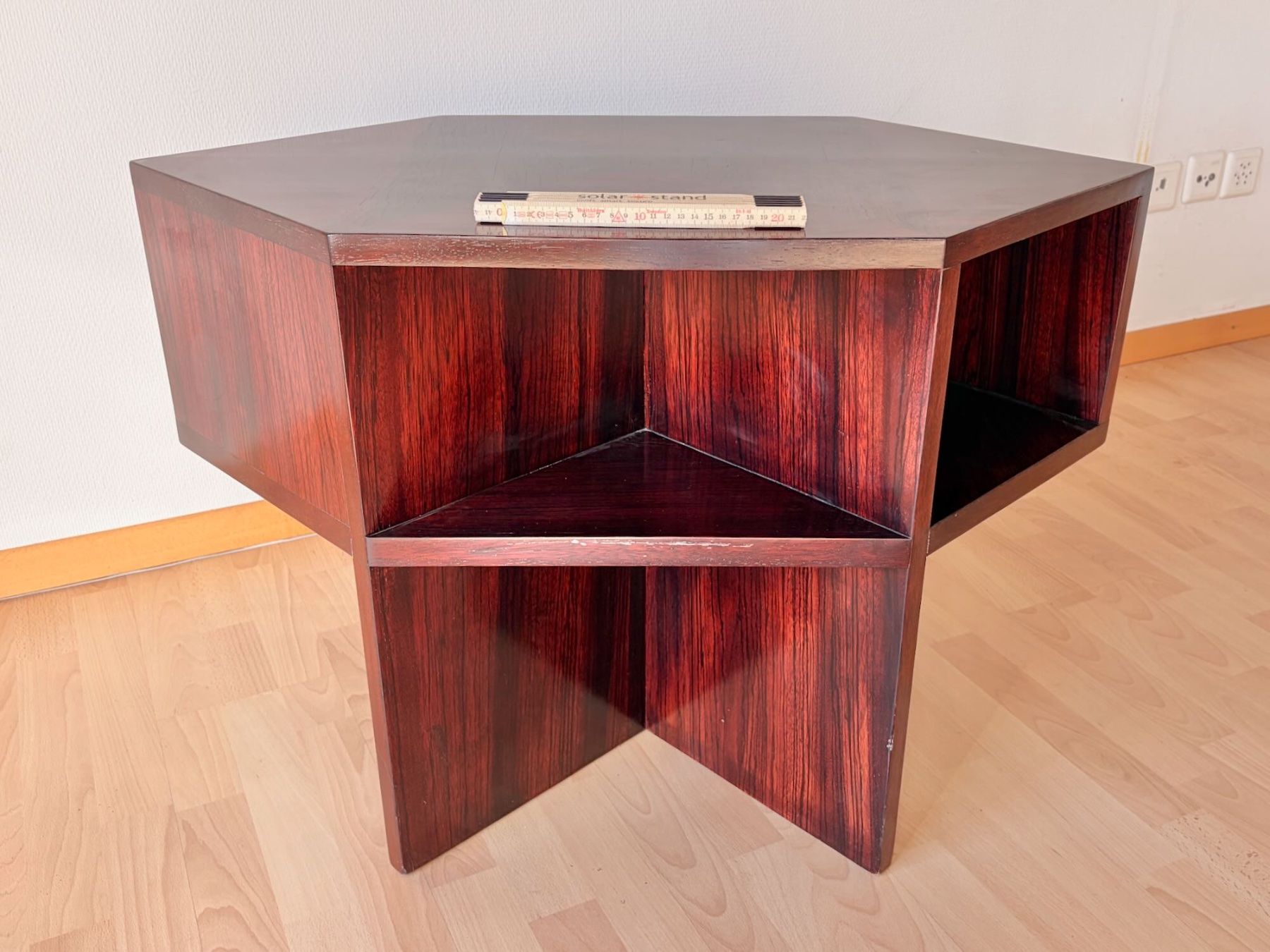 Tavoli: 🟢   Art-Déco-Beistelltisch – Usato da Zürich venduto da trashtussi 3