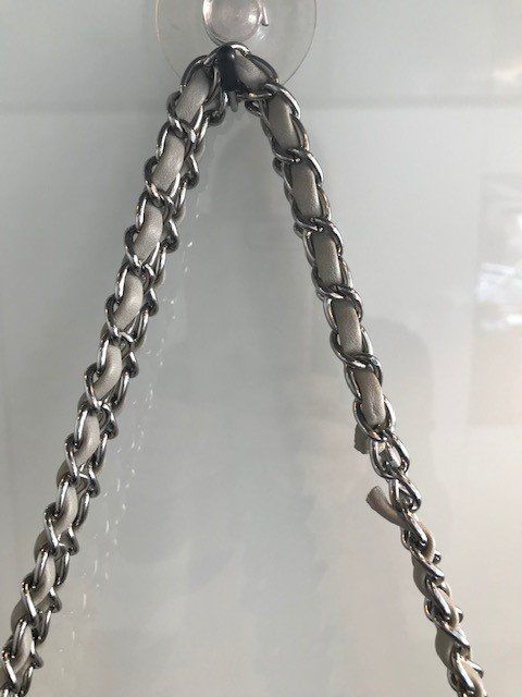 Borse da donna: Tasche grau – Usato da Kilchberg venduto da boudoir076 7