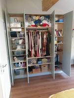 Schrank gross