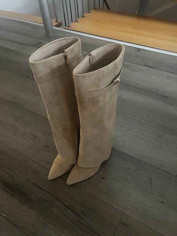 Scarpe da donna: Sharkboots, Fold Overboots, Gr. 37, neu – Usato da Thalwil venduto da schleiereule67 2