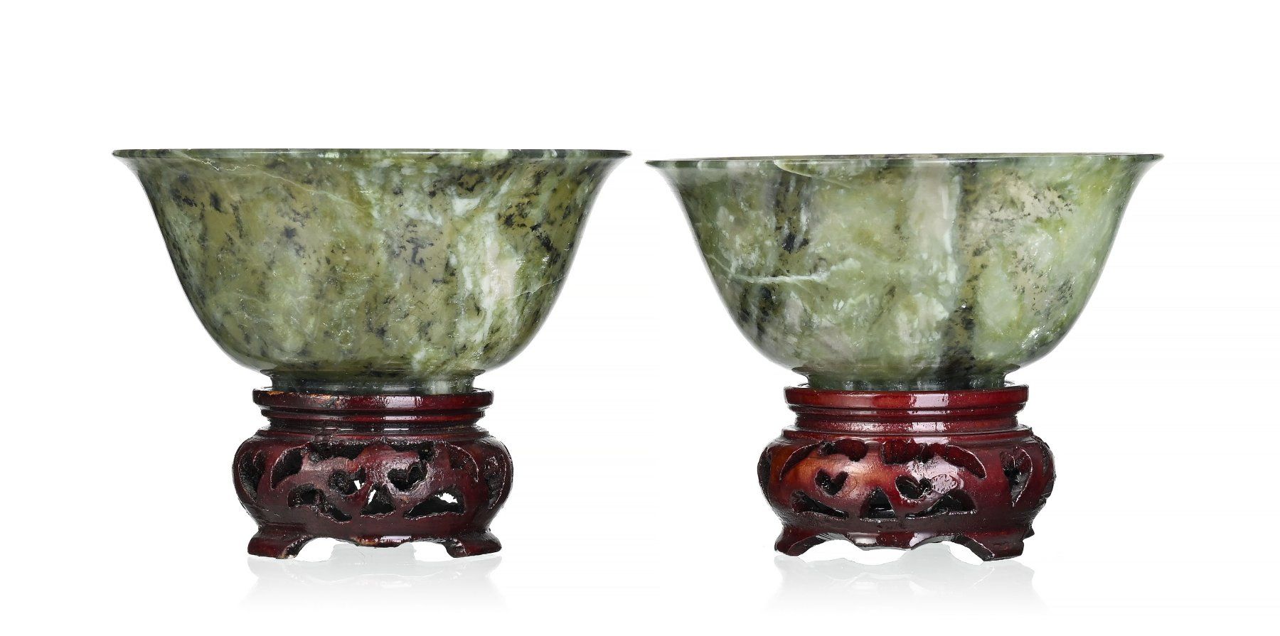 Ciotole: 2 spinach jade bowls, China, with bases 10cm – Usato da Apples venduto da the_7jtf 1