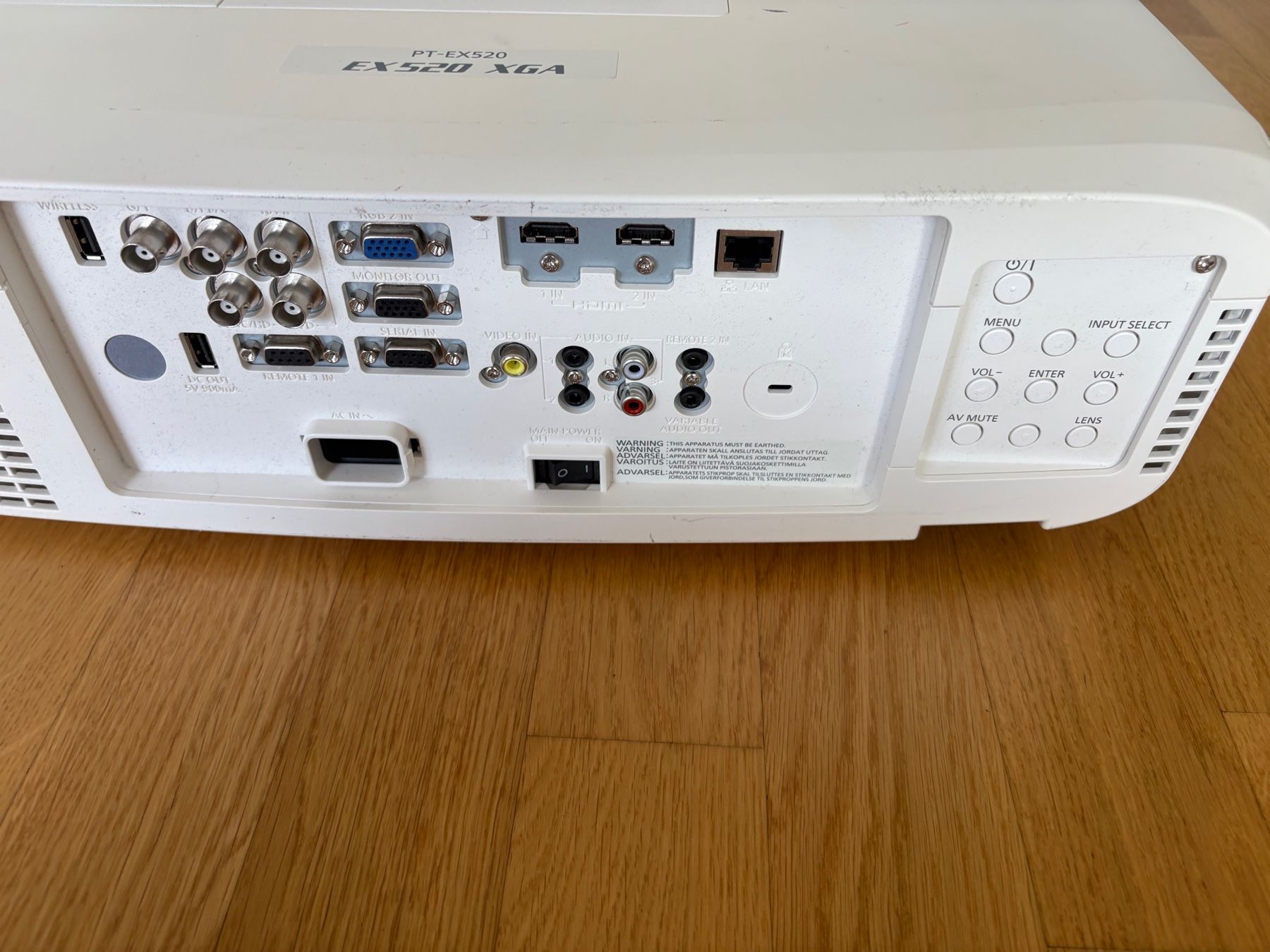 Panasonic Proiettori: Panasonic Beamer PT-EX520 XGA – Usato da Rombach venduto da Pegga 3