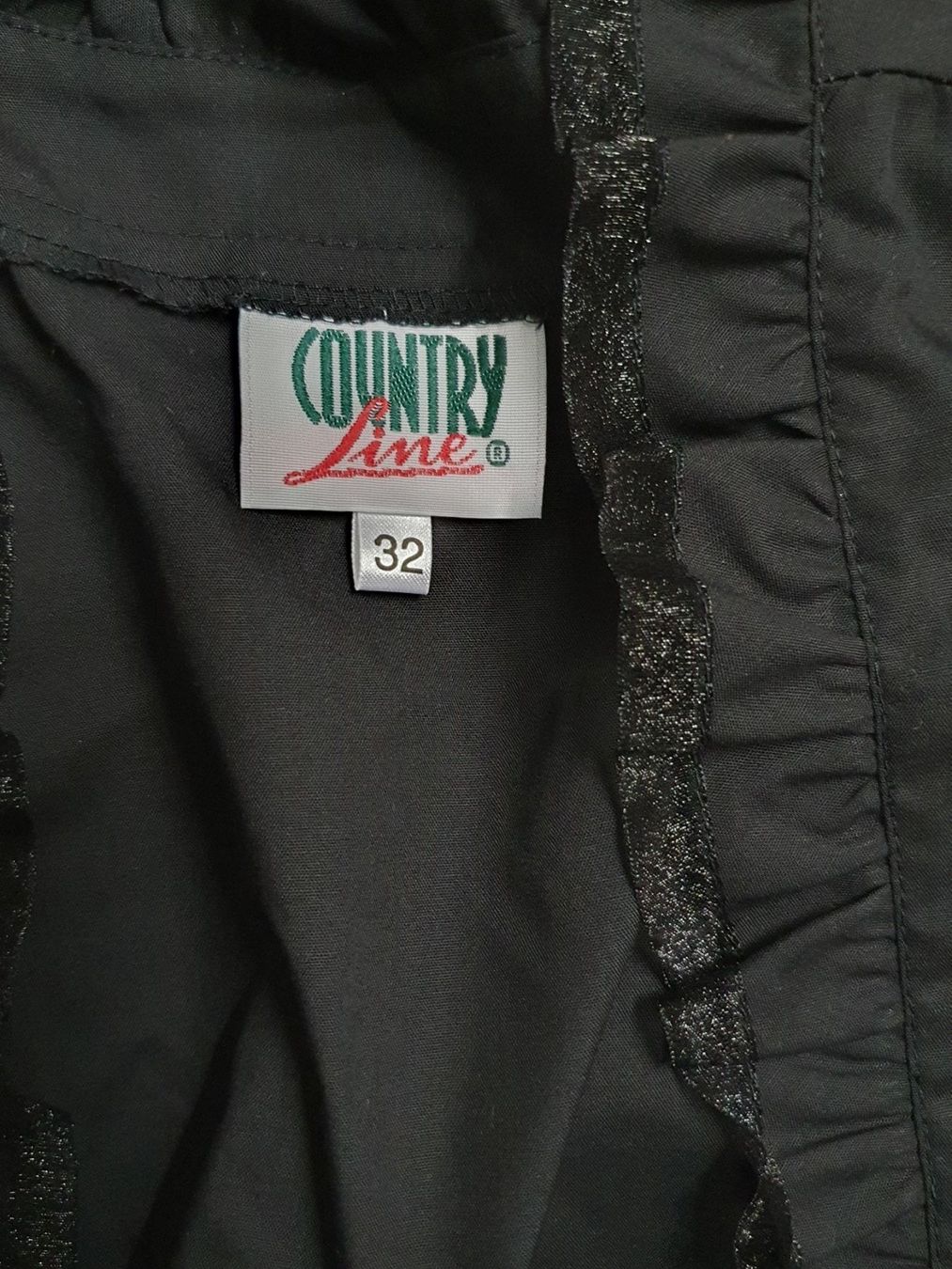Camicette: Neu: "Country Line" / Dirndl Bluse schwarz / Gr. 32 - 34 – Nuovo (secondo la descrizione) da Muri AG venduto da Edlerweiss 1