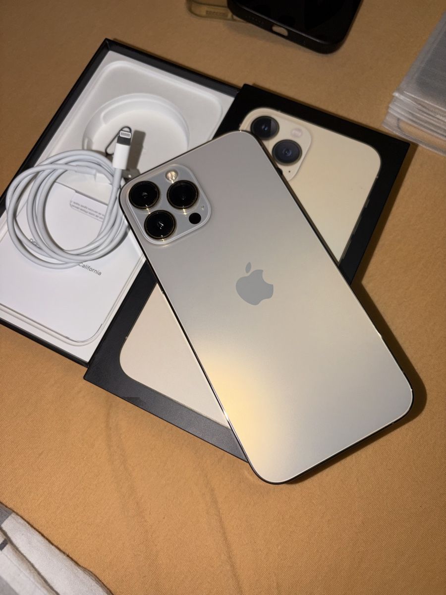 Apple Handys / Smartphones: Iphone 13 pro max – Gebraucht aus Kloten von Mery1982
