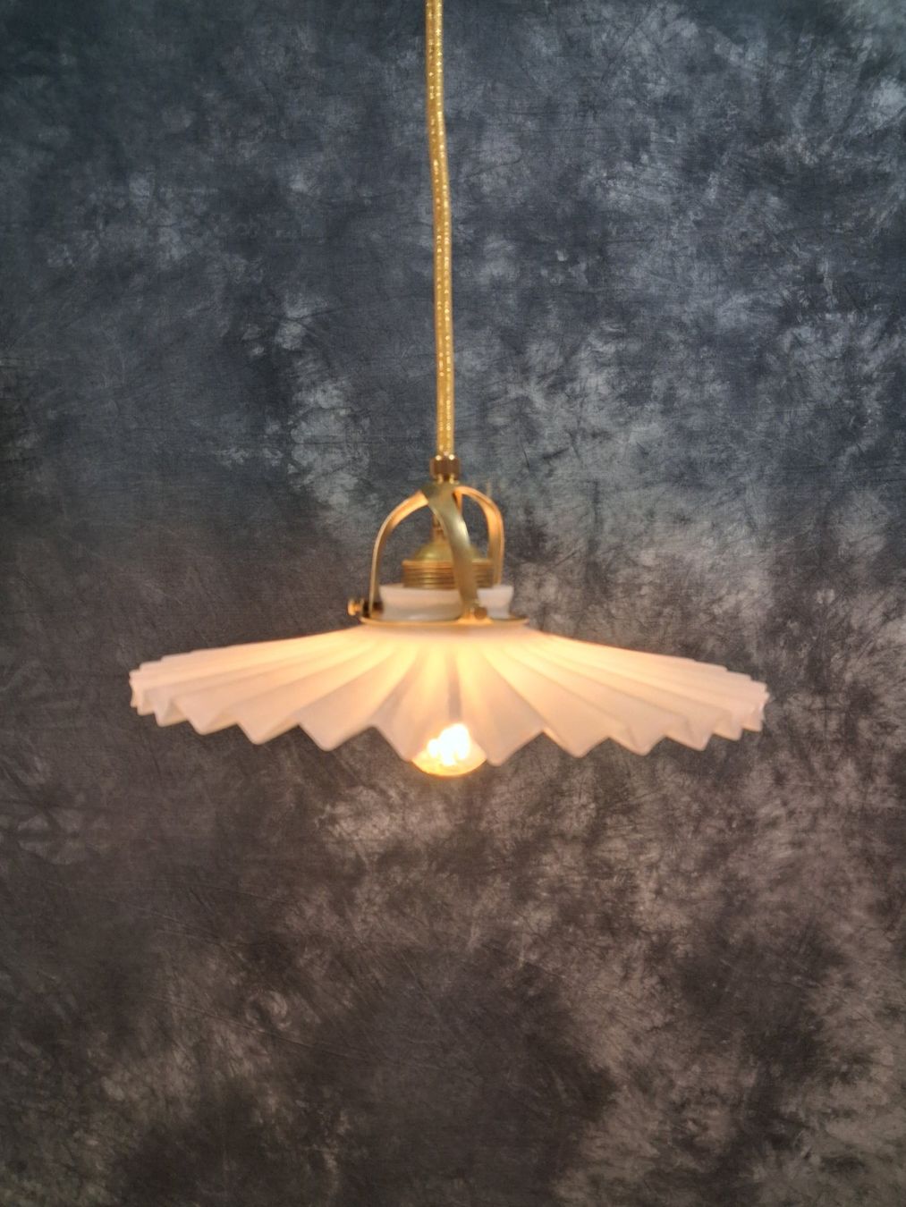 Lampade: Antike Hänge Lampe – Usato da Winterthur venduto da lampenretter