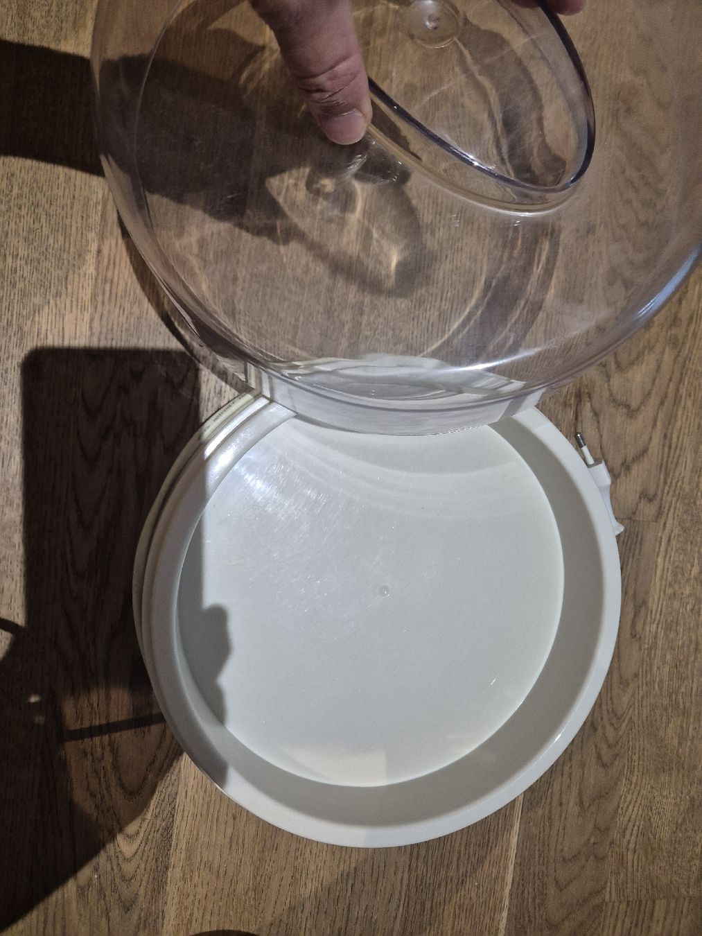Küchengeräte:  joghurt  machine, with transparent lid, used – Gebraucht aus Lenzburg von DobrzynM 1