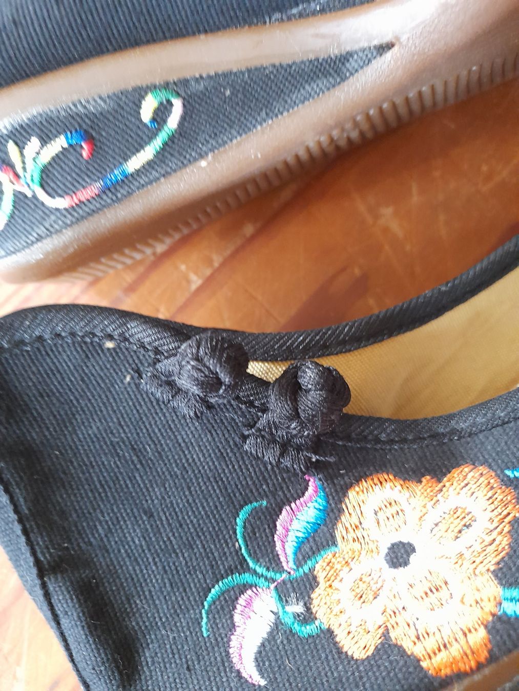 Scarpe da donna: chinesische Schuhe oder Finken . 36 . ungetragen . – Usato da Leuggelbach venduto da schmetterlings-fee 1