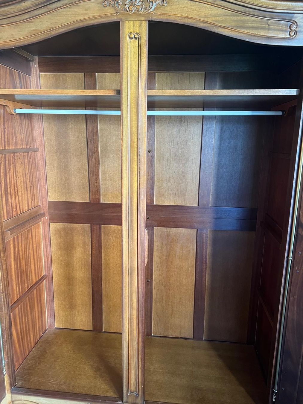 Armadi: Armoire ancienne a donner – Usato da Lausanne venduto da Millionsch 1