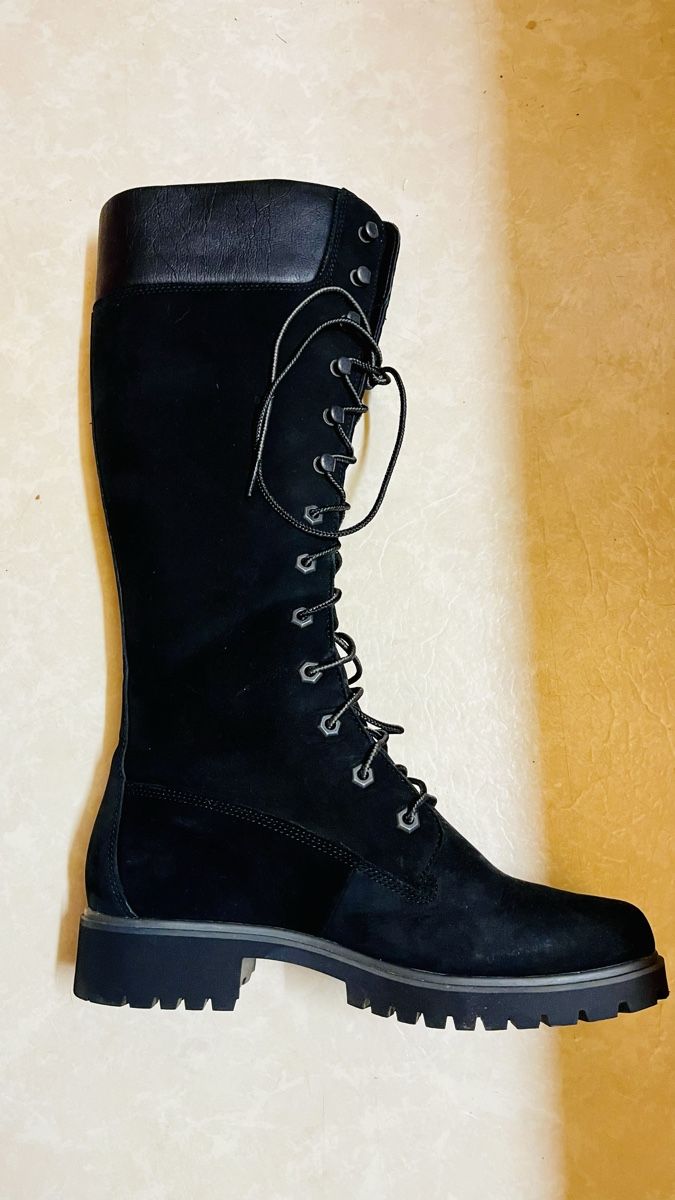 Timberland Damenschuhe: Timberland leather boots 38.5 – Gebraucht aus Dietlikon von Lonelysoul 1