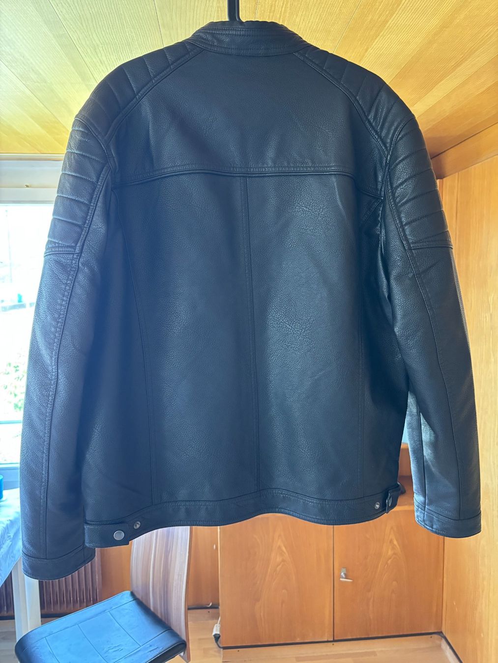 Jack & Jones Jacken: Jack & Jones Kunstlederjacke Herren XXL – Gebraucht aus Spiez von X_Se_Bo_X 2