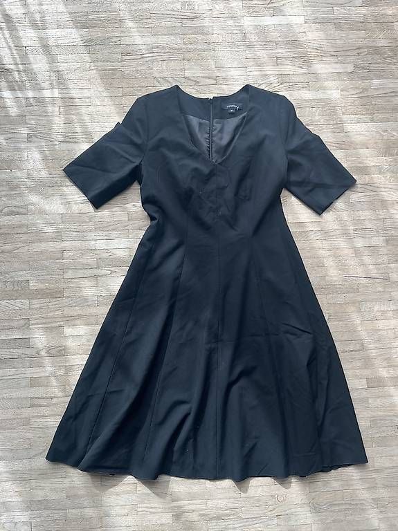 Vestiti: Kleid von Comma Grösse 36 – Usato da kriens venduto da inf_9fnc