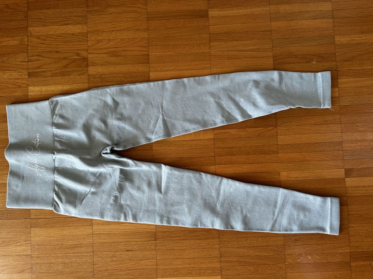 Leggings: Hellgrüne Sportleggins Alpha Coutures – Usato da Winterthur venduto da GloSte08 1