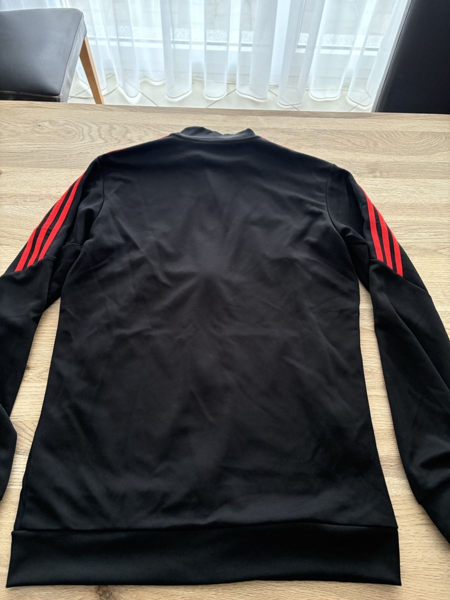 Bayern München Jacken: Fc Bayern Trainingsjacke 22/23 – Gebraucht aus Domat/Ems von tim_lq6b 5