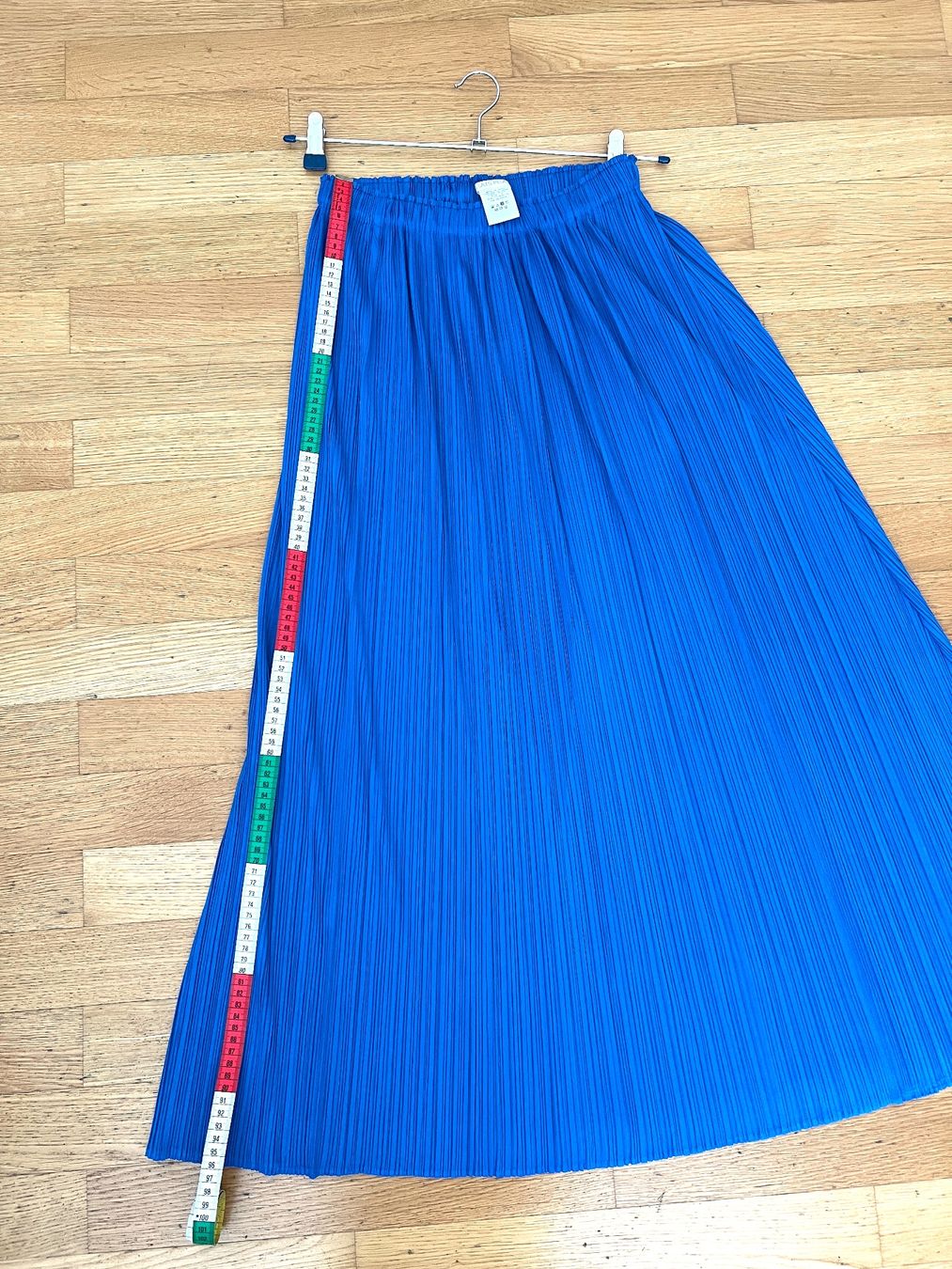 Issey Miyake Gonne: Maxi Rock von Miyake Gr. 5 – Usato da Binningen venduto da criss-cross 8