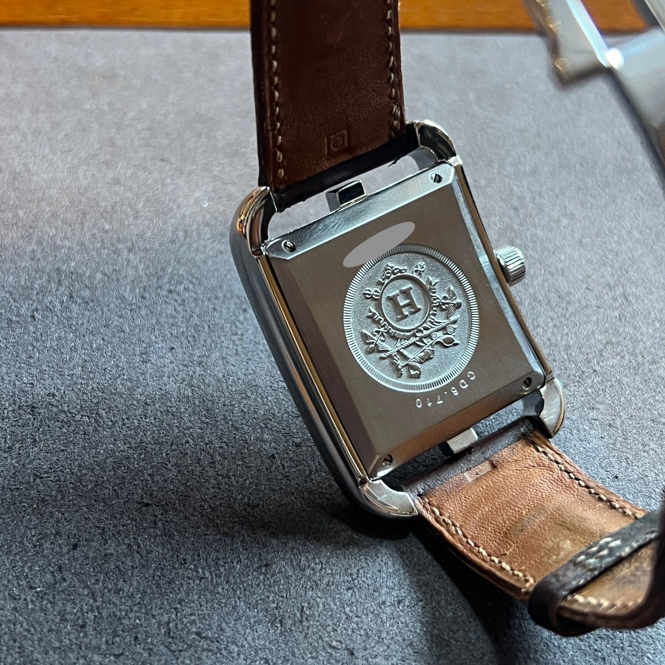 Hermès Montres: FLASH SALE Hermès Cape Cod Date Automatic Silver Dial CD6.71 – D'occasion à Carouge GE par Watchaser 4