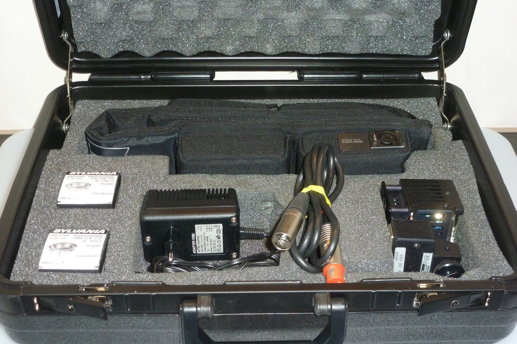 Fotocamera: Anton Bauer 13 Volt Video Gürtel-Beleuchtung Kit – Usato da Gwatt (Thun) venduto da Nocturnal_99 1