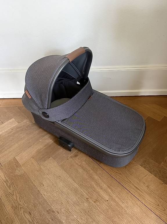 Maxi-Cosi Carrozzine: Maxi Cosi Oria Babywanne – Usato da Thun venduto da shoutitoutcorp 1