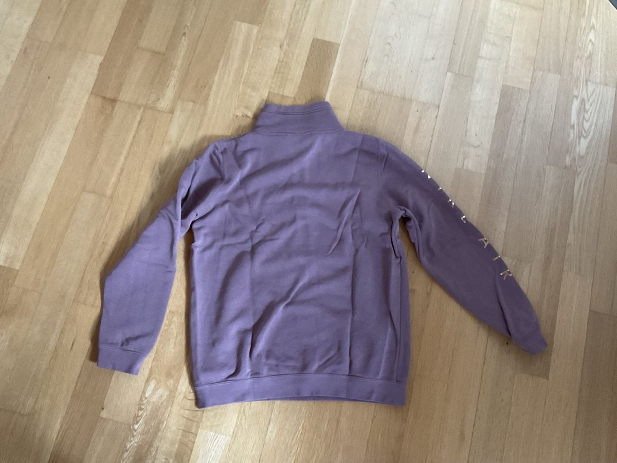 Nike Pullover & Sweatshirts: Nike Sweater mit rosé Applikationen Gr.S – Gebraucht aus Frick von skiblitz 2