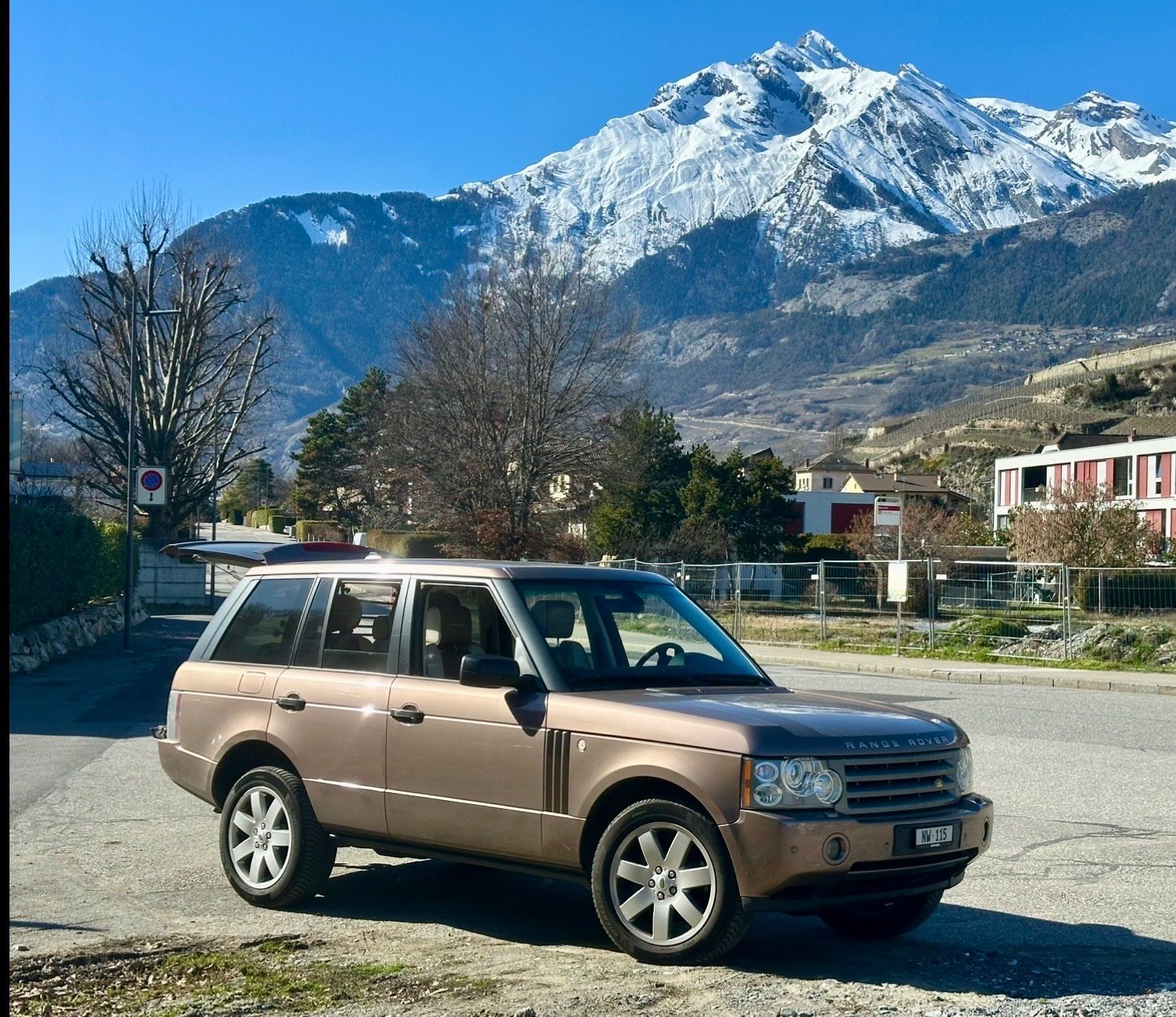 Land Rover Autos: Range Rover 3.6 TDV8 Autobiography – Defekt aus Hergiswil NW von V8LAR 6