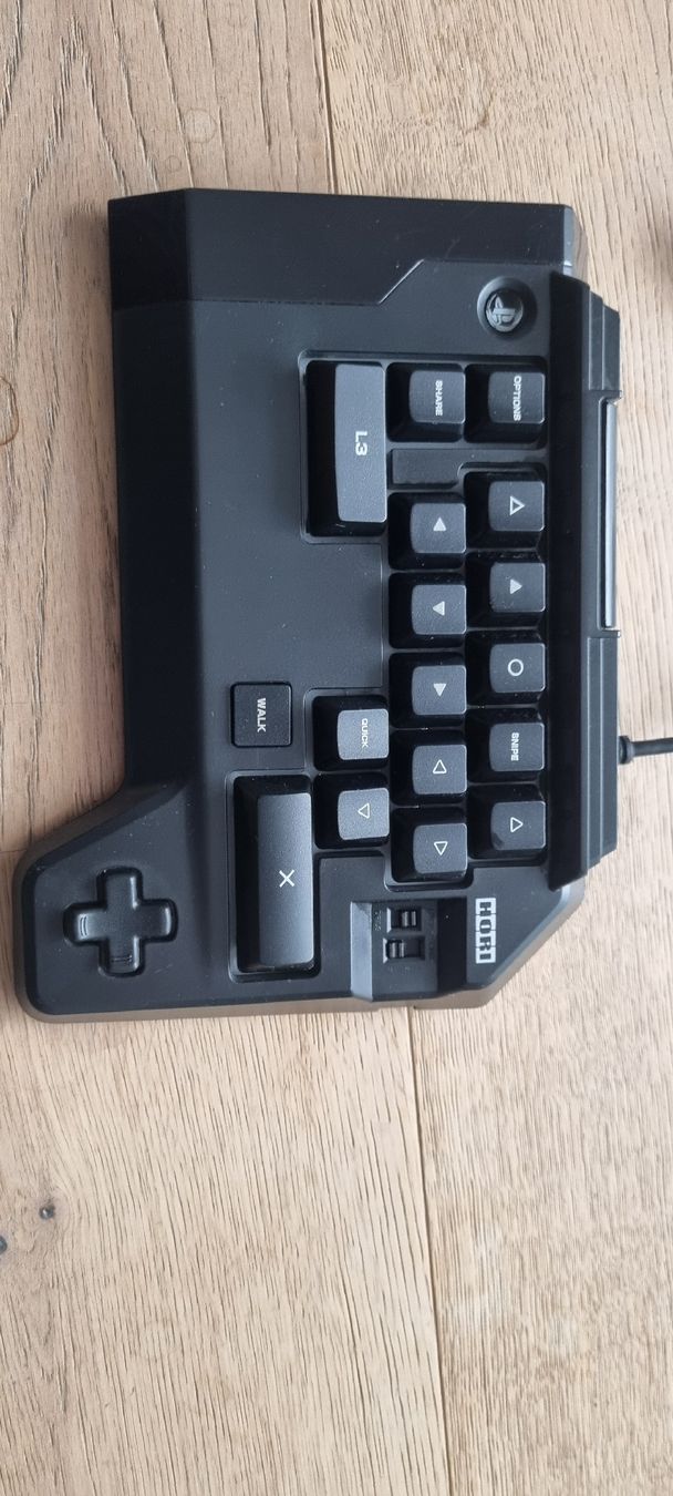 Controller: Hori TAC Tactical Assault Commander PS4-008 – Gebraucht aus Niederlenz von scotti2000 3
