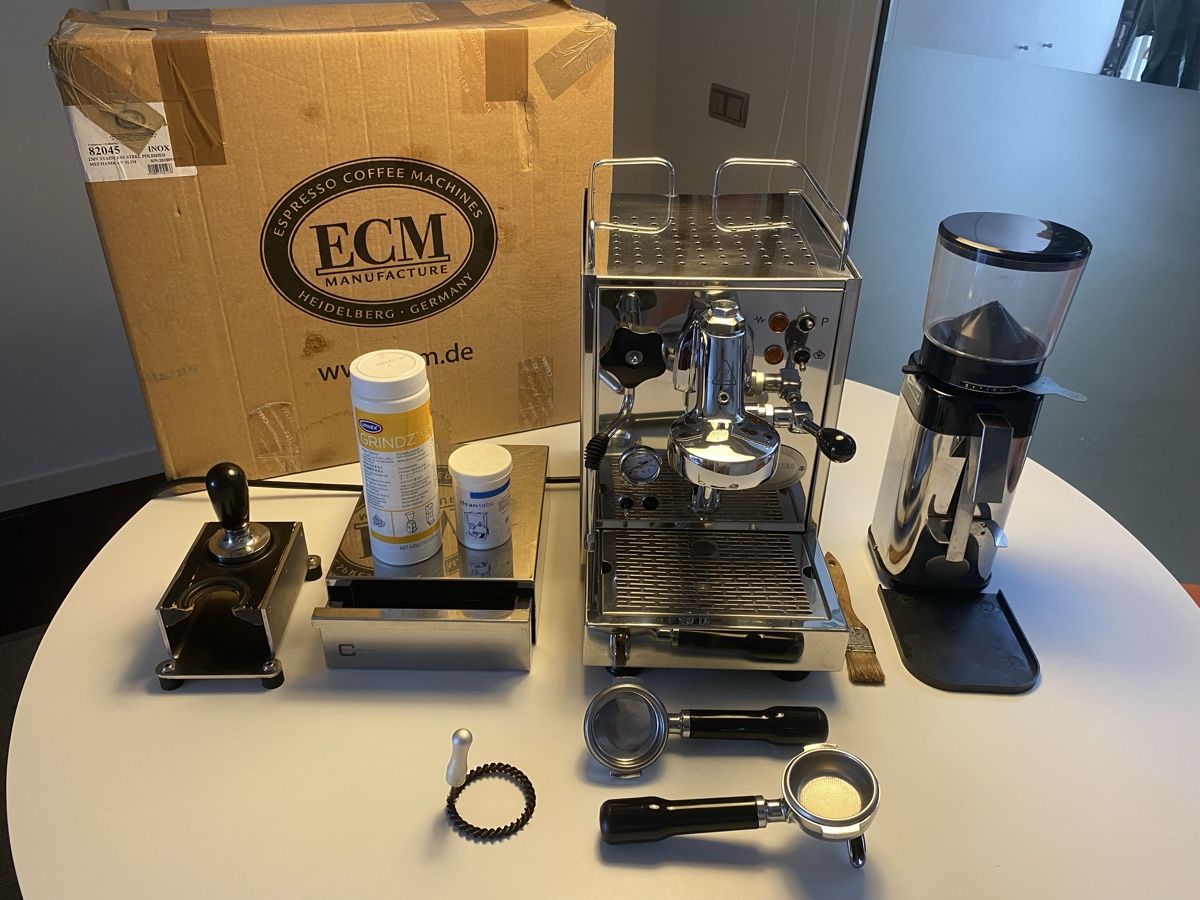 ECM Manufacture Kaffeemaschinen & Espressomaschinen: Kaffeemaschine ECM Classika + ECM Kaffeemühle + Accessoires – Gebraucht aus Baeretswil von KaffeeECM