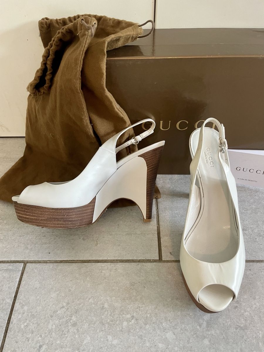 Gucci Scarpe da donna: GUCCI White Sandal Wedges - 38.5 – Usato da Roche VD venduto da closetcleanse 2