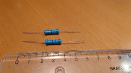 330k Ohm Widerstand Metallschicht / Metal Film