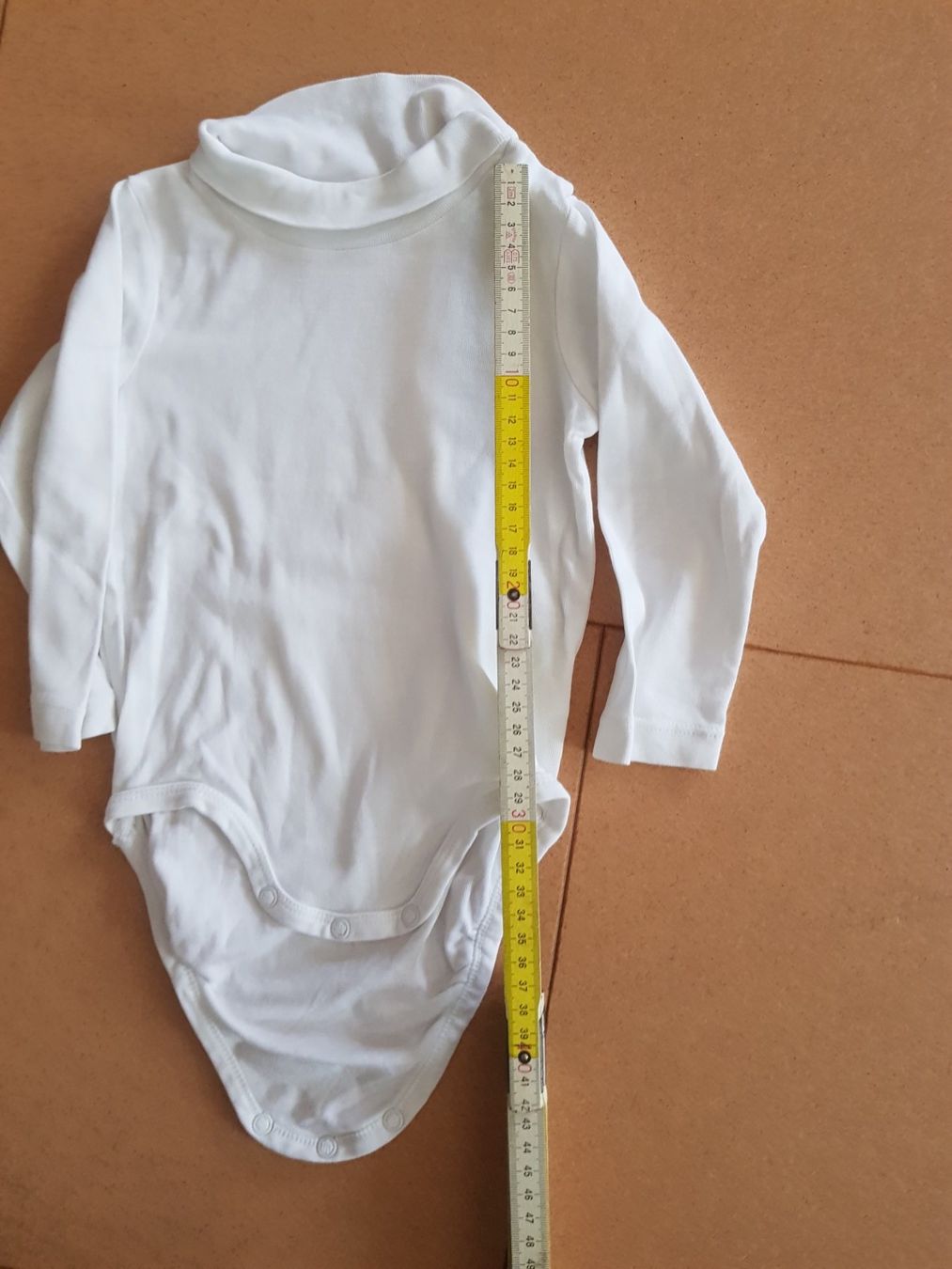 H&M Pullover & Sweatshirts: Langarmbody 86 von H&M – Gebraucht aus Thun von lede 1