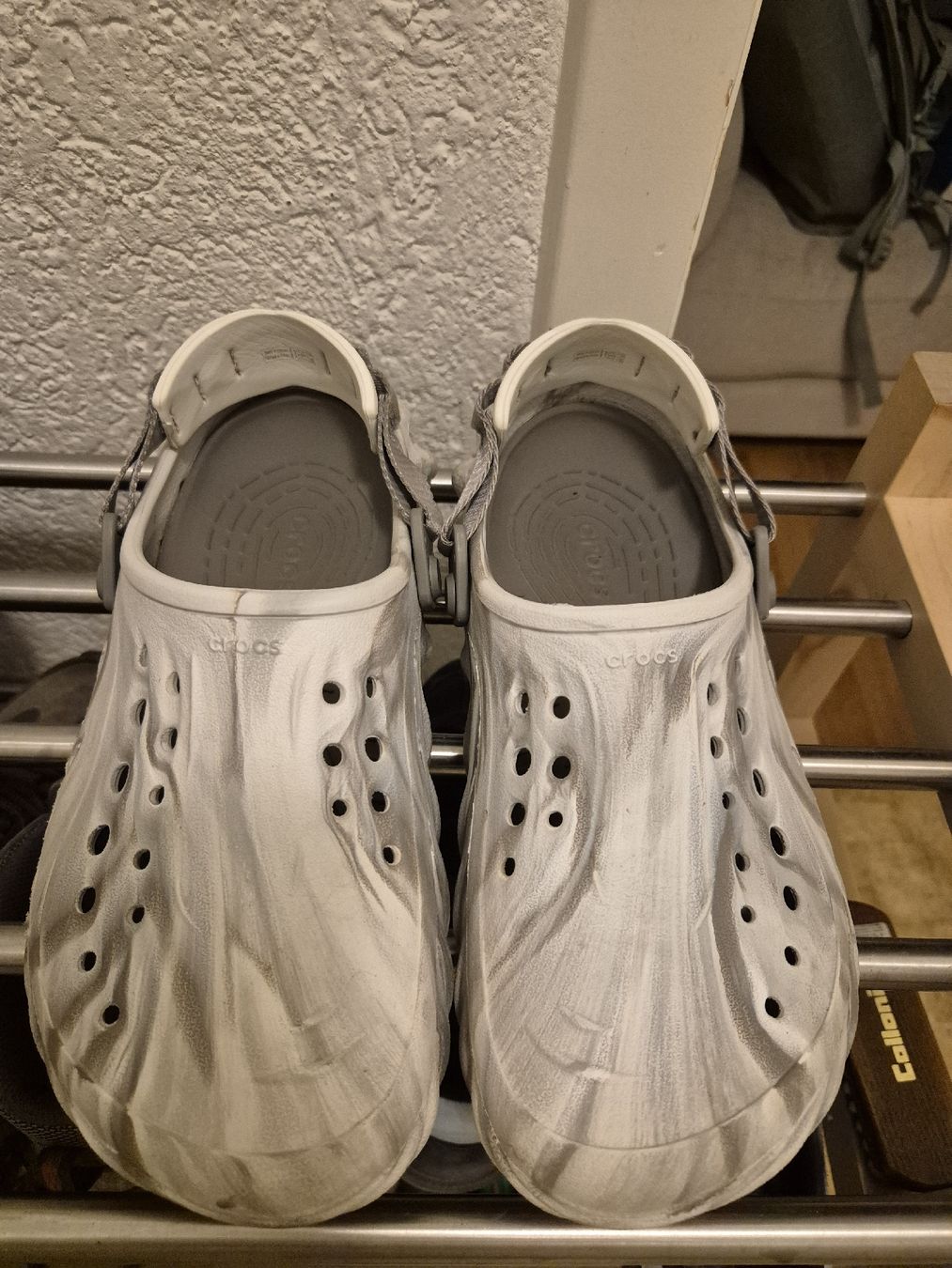 Crocs Scarpe da uomo: Special edition marble Crocs  M7/W9 – Usato da Zürich venduto da kbhavesh 1
