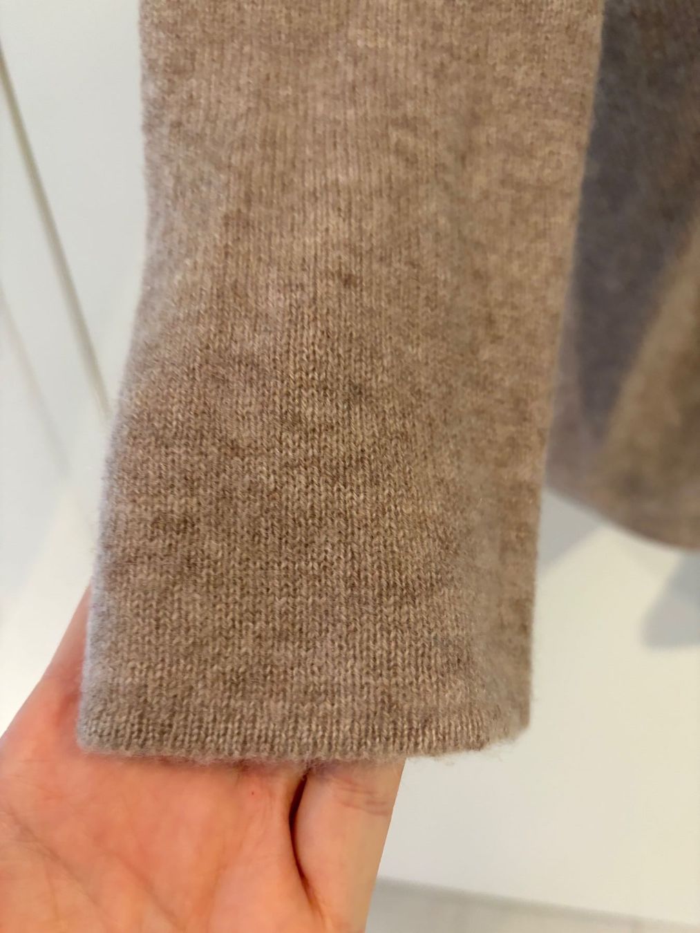 Globus Pulls & Sweat-shirts: Globus Kaschmir Pullover beige – D'occasion à Dielsdorf par Anthony111 7