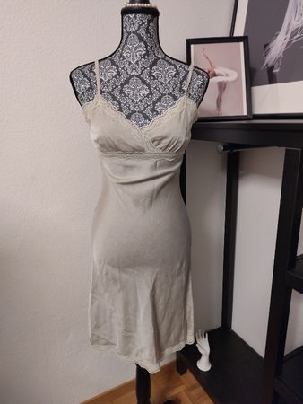 Kleid aus Seide-Mix, Gr. S