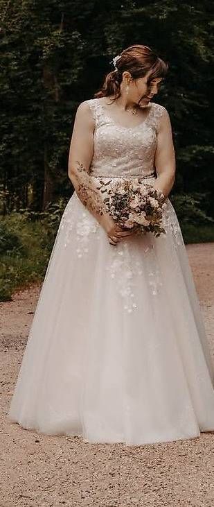 Vestiti: Hochzeitskleid – Usato da Schüpfen venduto da Mulwurf88 4