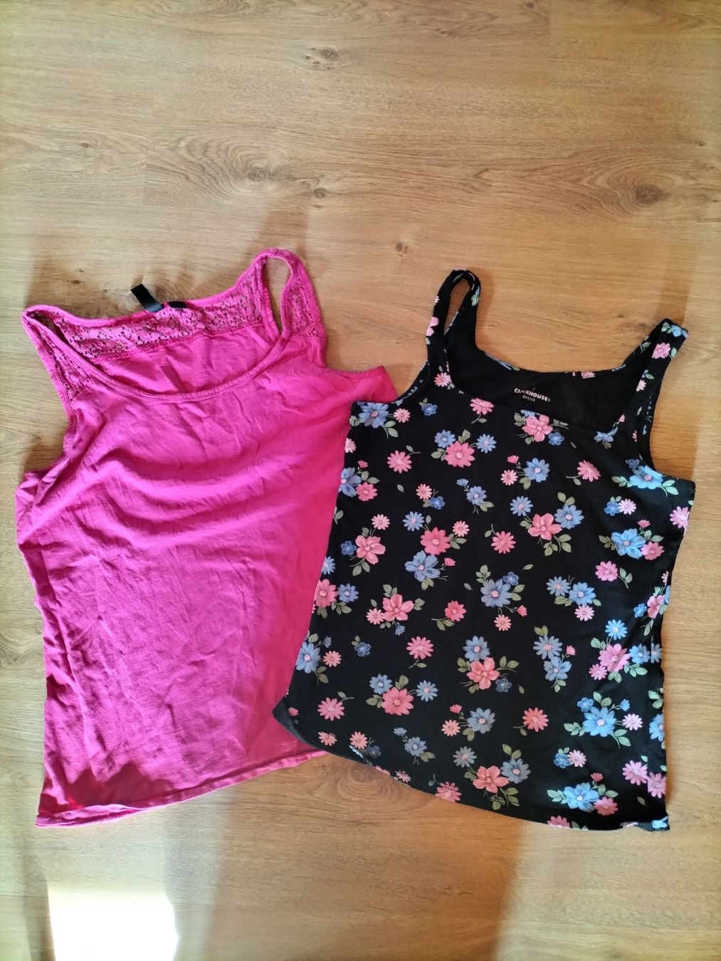 Top: top taille M lot de 2 – Usato da Gillarens venduto da Emy_28