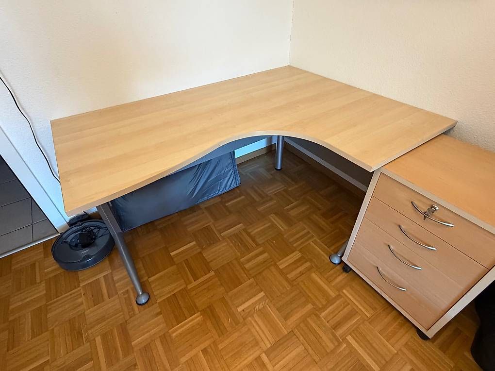 Schreibtische: Grand bureau + caisson – Gebraucht aus Yverdon-les-Bains von jus_ydx7