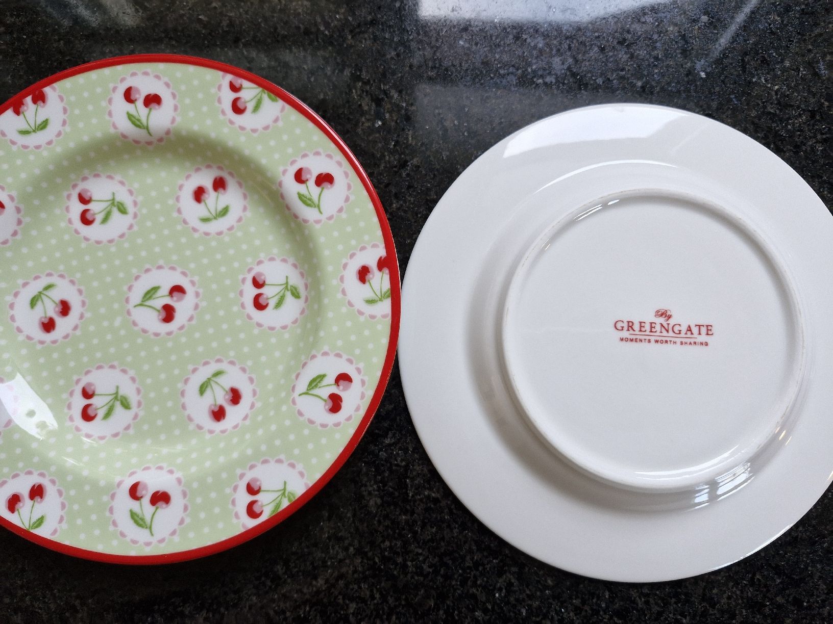 Greengate Assiettes: 2 Teller Greengate – D'occasion à Luterbach par martinagl83 1
