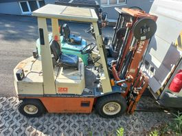 Benzinstapler Stapler Nissan HK 2,0T  Triplex Seitenschieber