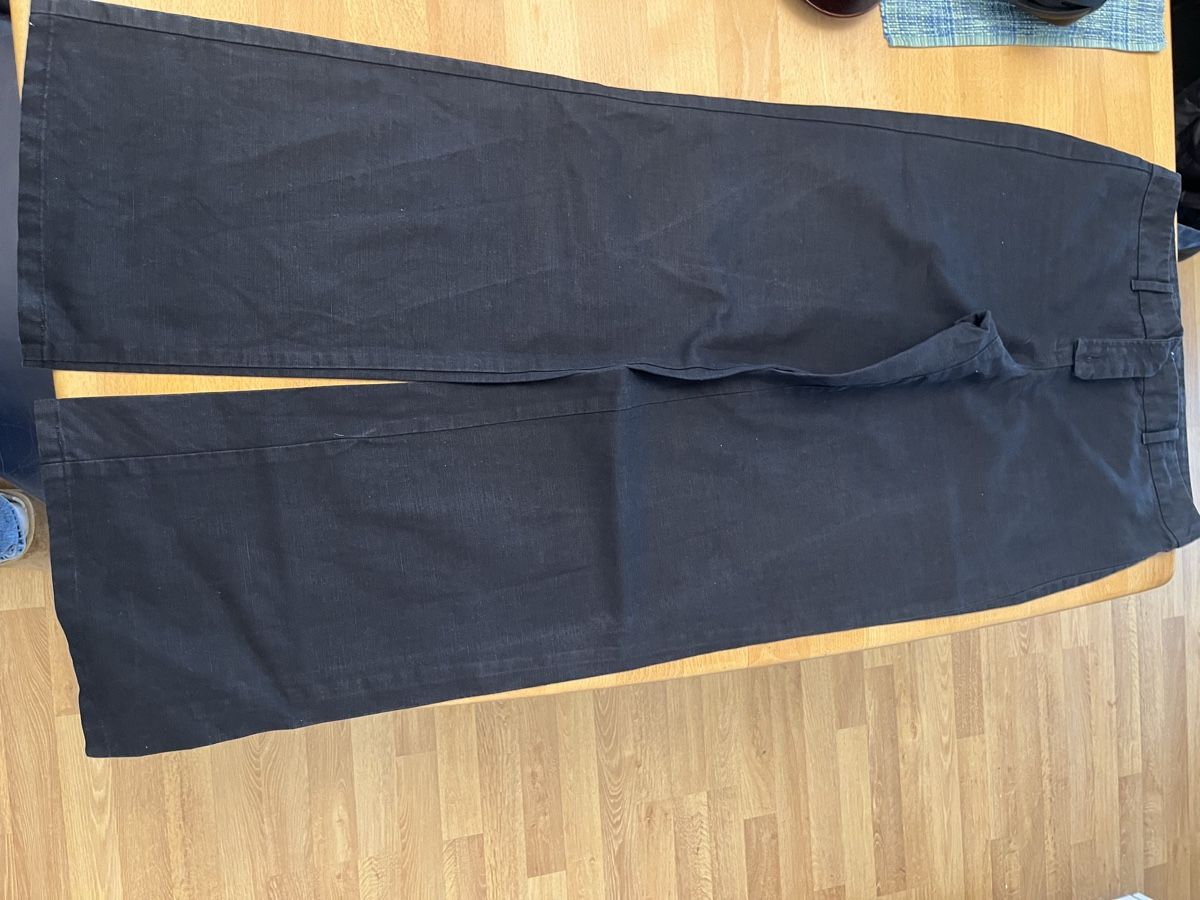 Sisley Pantaloni: Sisley Leinenhose schwarz – Usato da Luzern venduto da noe_jc8r 1