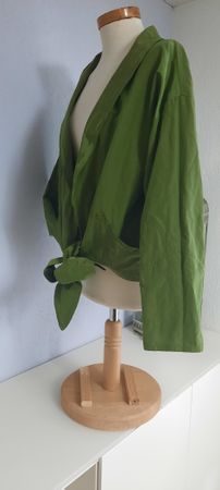 Niederberger Leichte Jacke, spezielle Bluse tolle Farbe