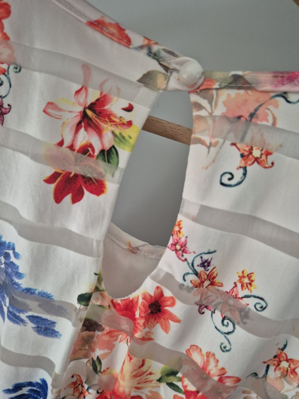 Kleider: Kleid Miin Blumenmuster gestreift Grösse S  – Gebraucht aus Zürich von mit_jz2x 1