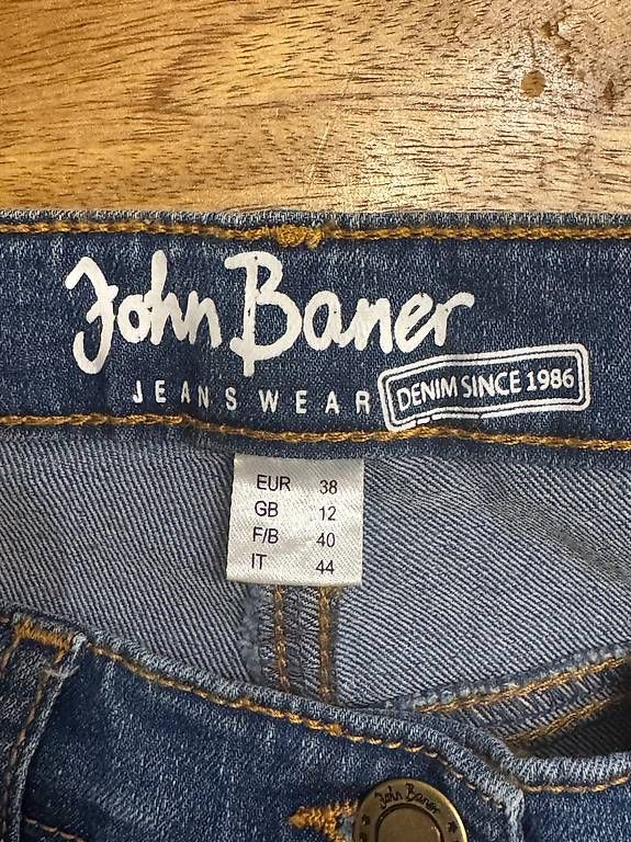 Jeans: Jeans - Gr. 38 - Blau – Usato da Effretikon venduto da alicebrunner 2