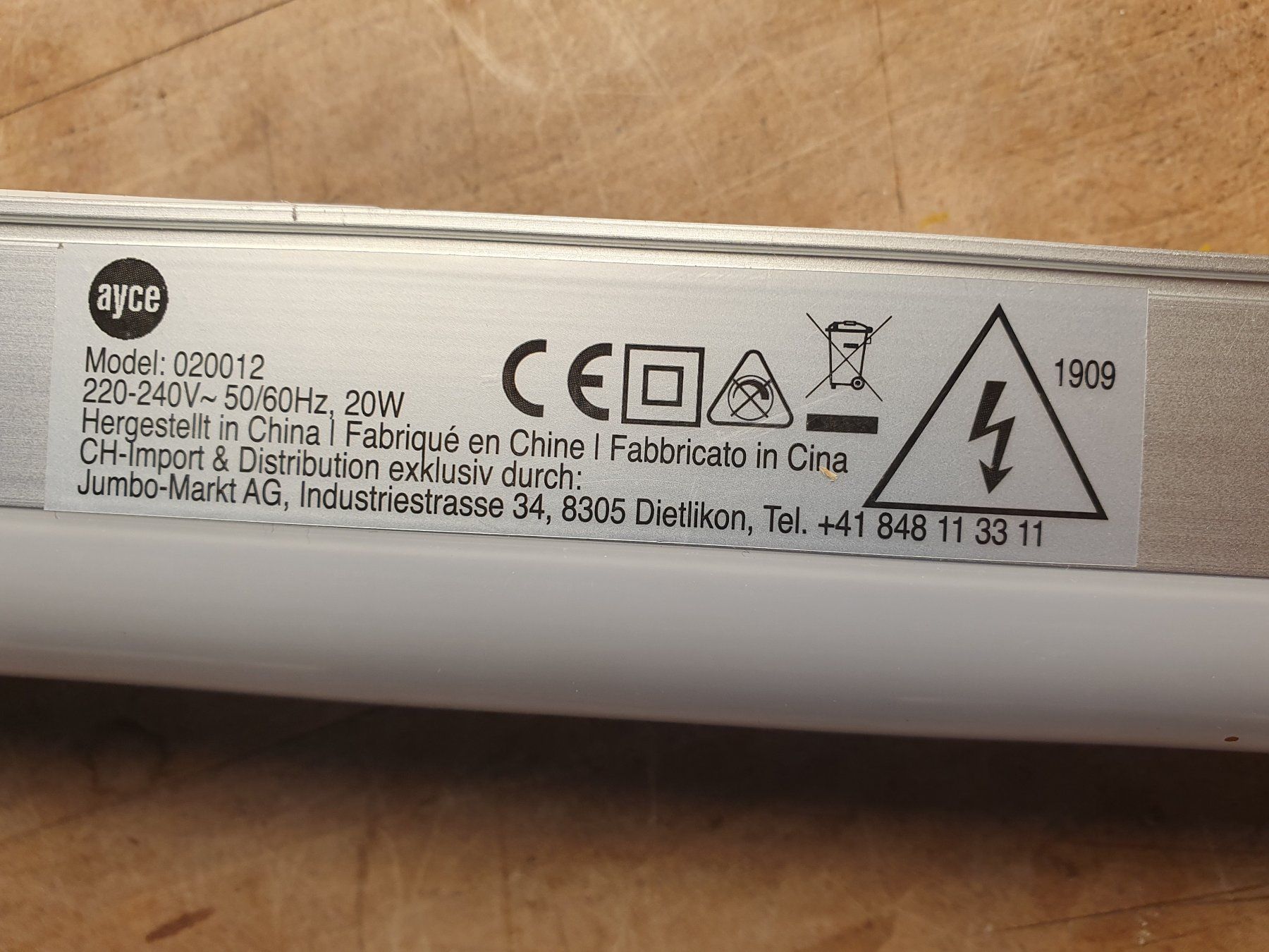 Lampen: Ayce Neonröhrenlampe 20W – Gebraucht aus Zürich von loosebone 2