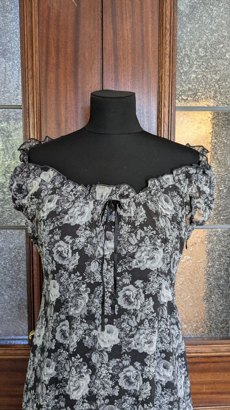 Vestiti: Kleid mit Blumenmuster  – Usato da Emmenbrücke venduto da dragonfly_8 2