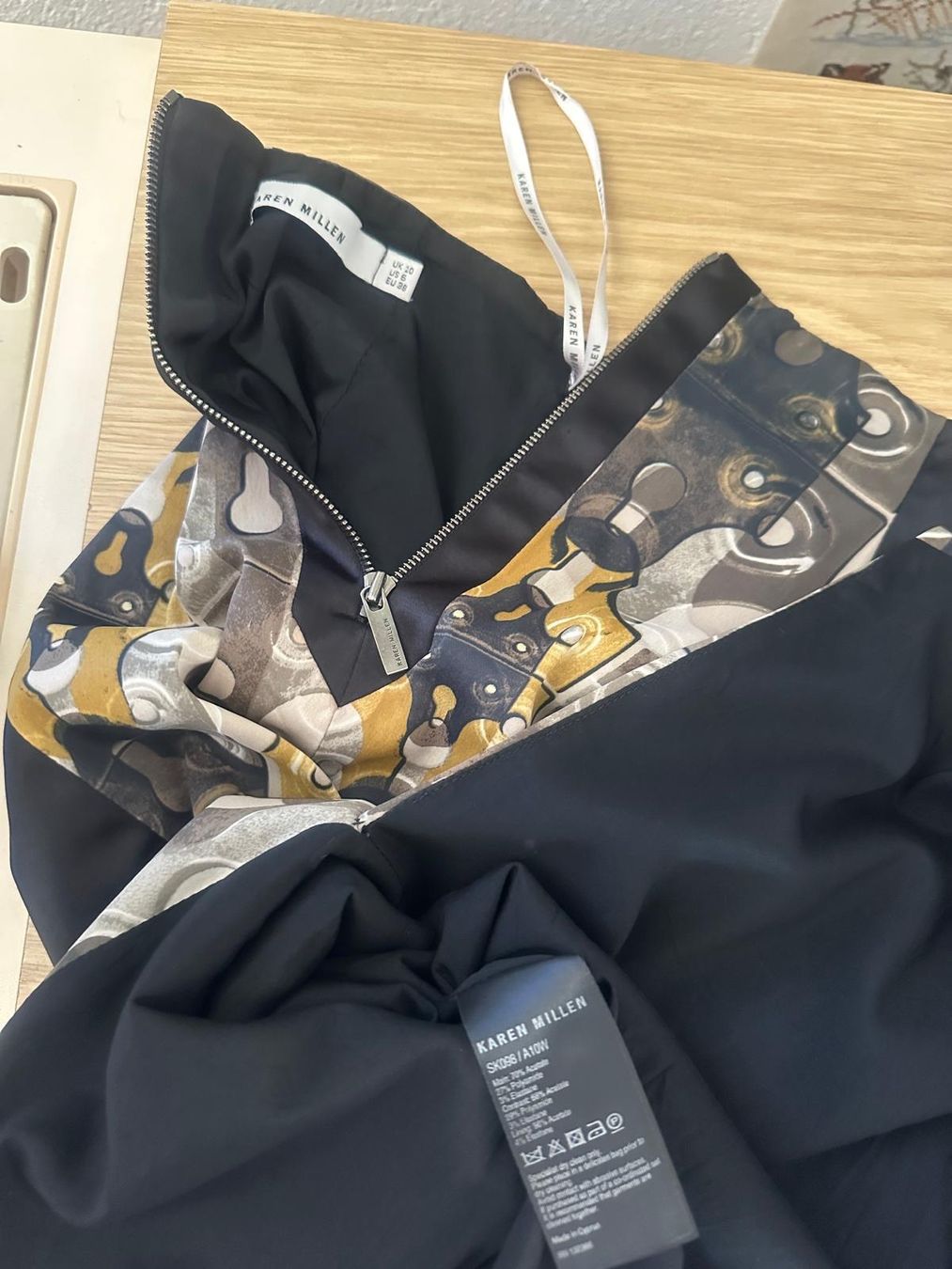 Karen Millen Jupes: Jupe von KAREN MILLEN – D'occasion à Neuhausen par Lechasseur 6