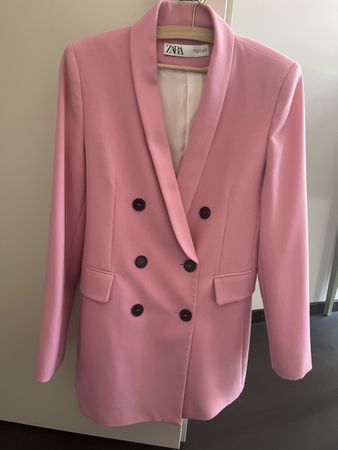 Pink suit with double breasted jacket Zara
