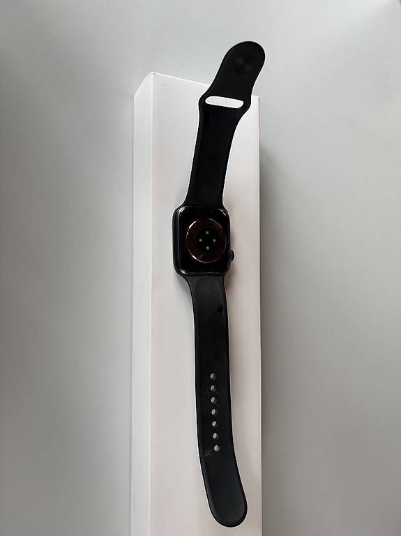 Apple Smartwatch: Schwarze Apple Watch Series 7 – Usato da Unterkulm venduto da 7017 1