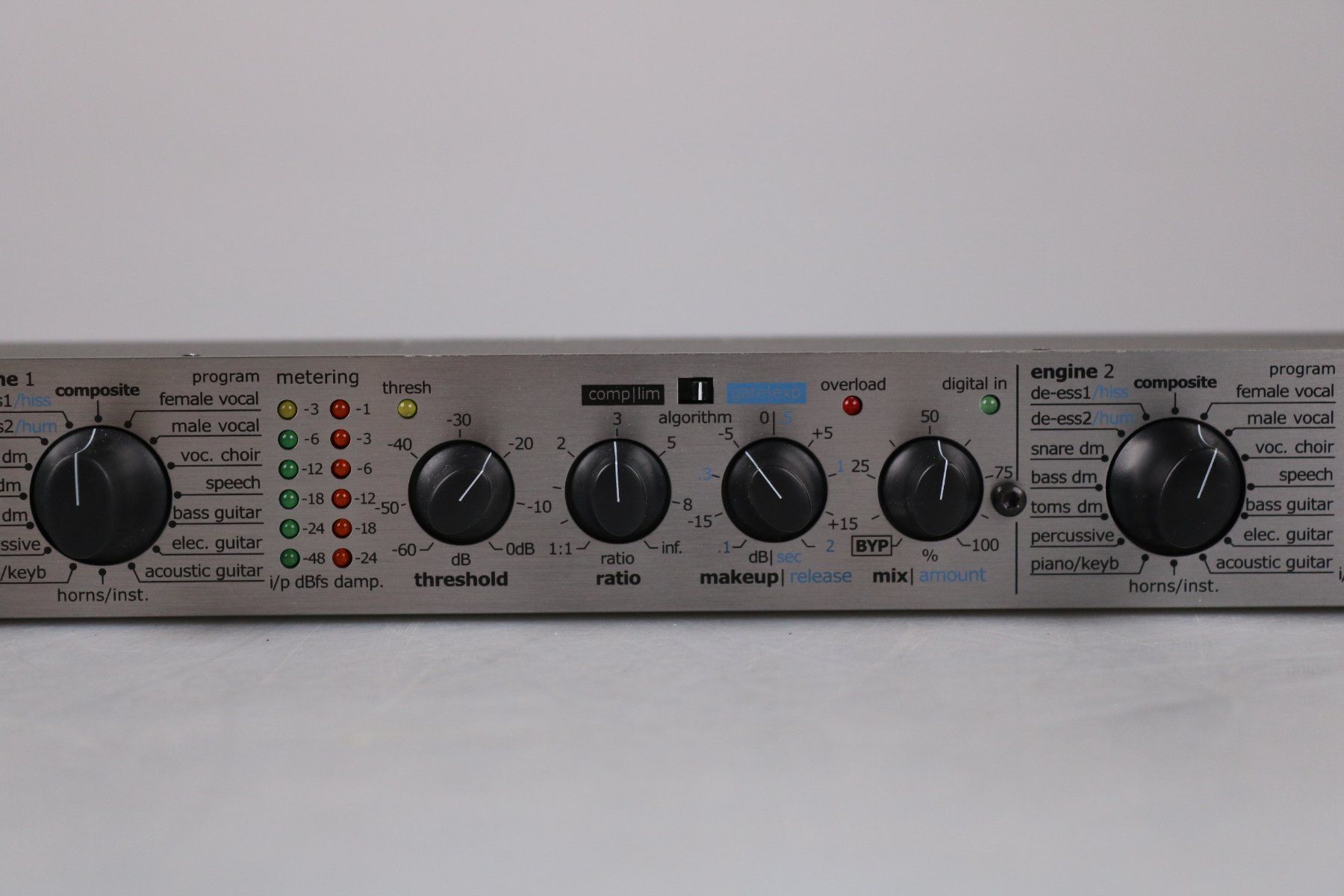 TC Electronic Equalizzatori: TC Electronic C300 Dual Stereo Gate Studio Kompressor – Nuovo (secondo la descrizione) da Volketswil venduto da brockipfannenstil 4