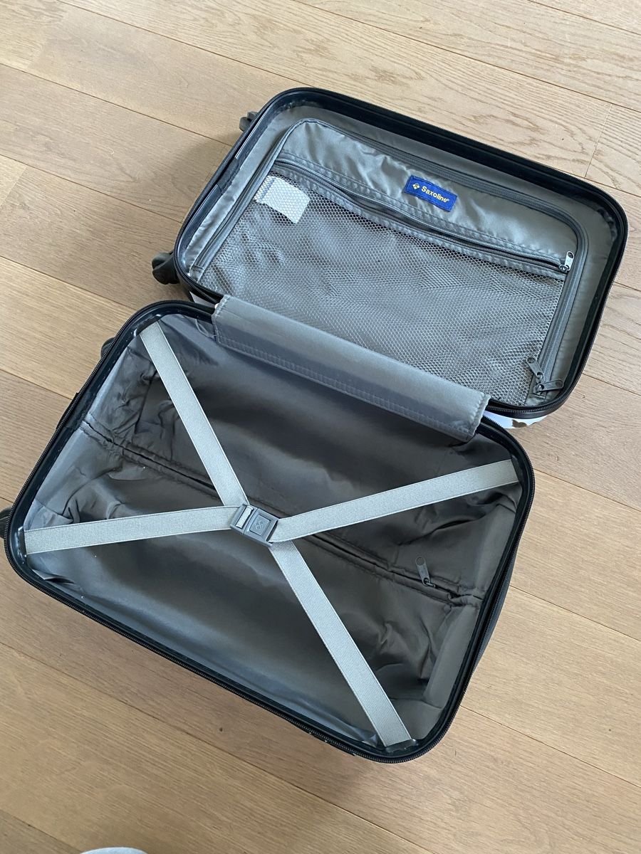 Valigie: Kleiner Rollkoffer – Usato da Niederrohrdorf venduto da StefMont 3